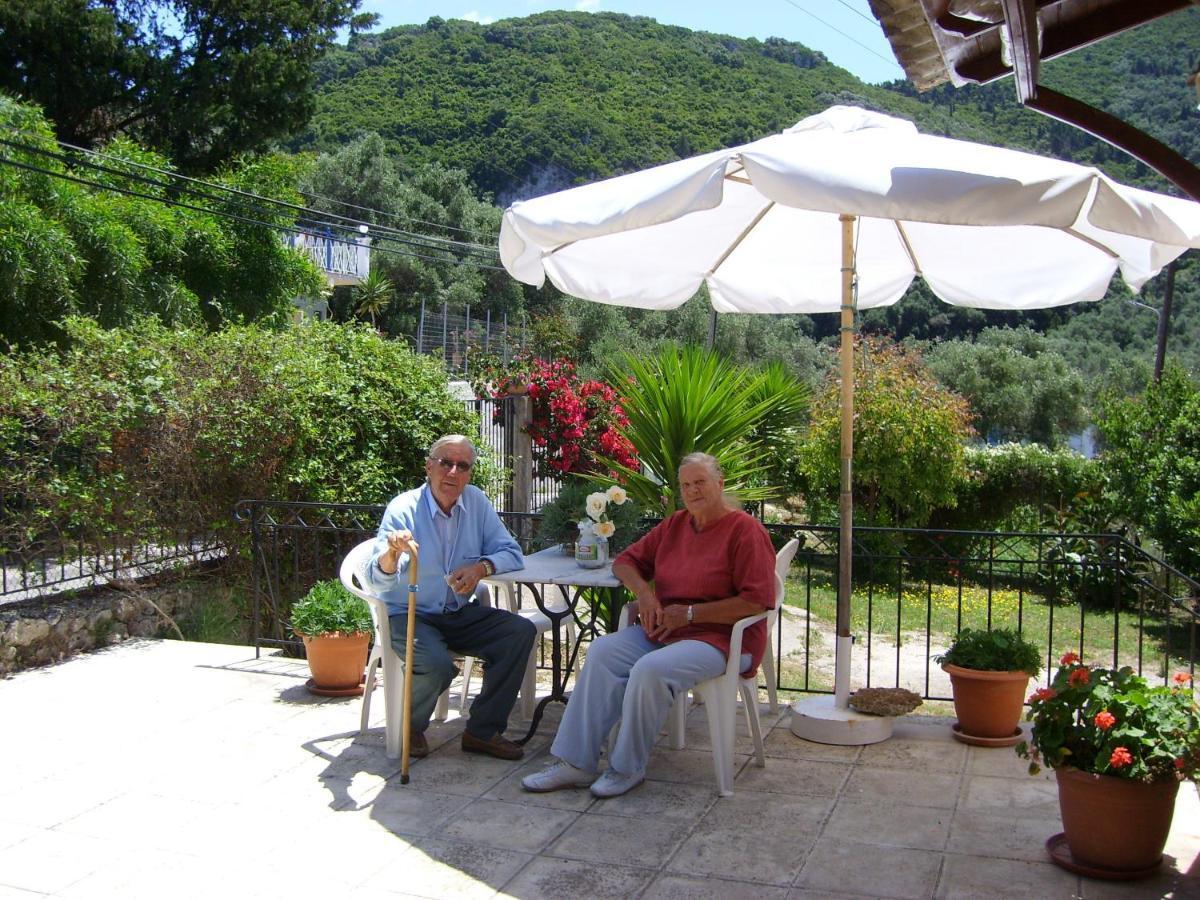 Villa Leena Paramonas  Pokój zdjęcie
